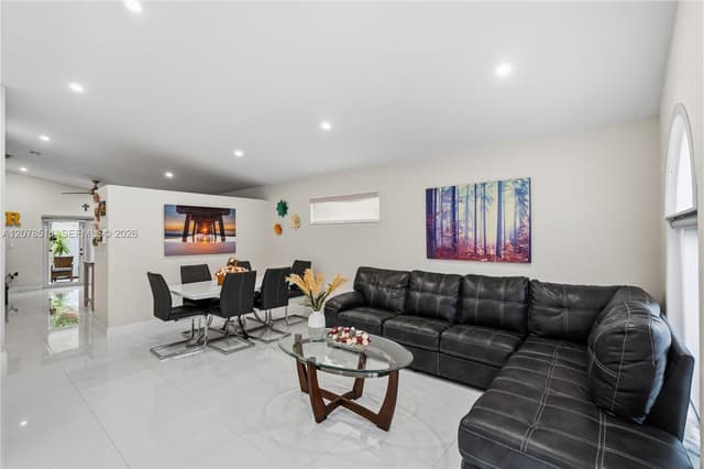 7456 W 34th Ln, Hialeah FL 33018 - Hialeah, FL - Photo 3