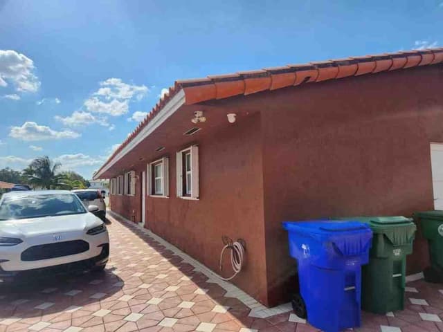 1195 NW 30TH Place, Miami FL 33125 - Miami, FL - Photo 2
