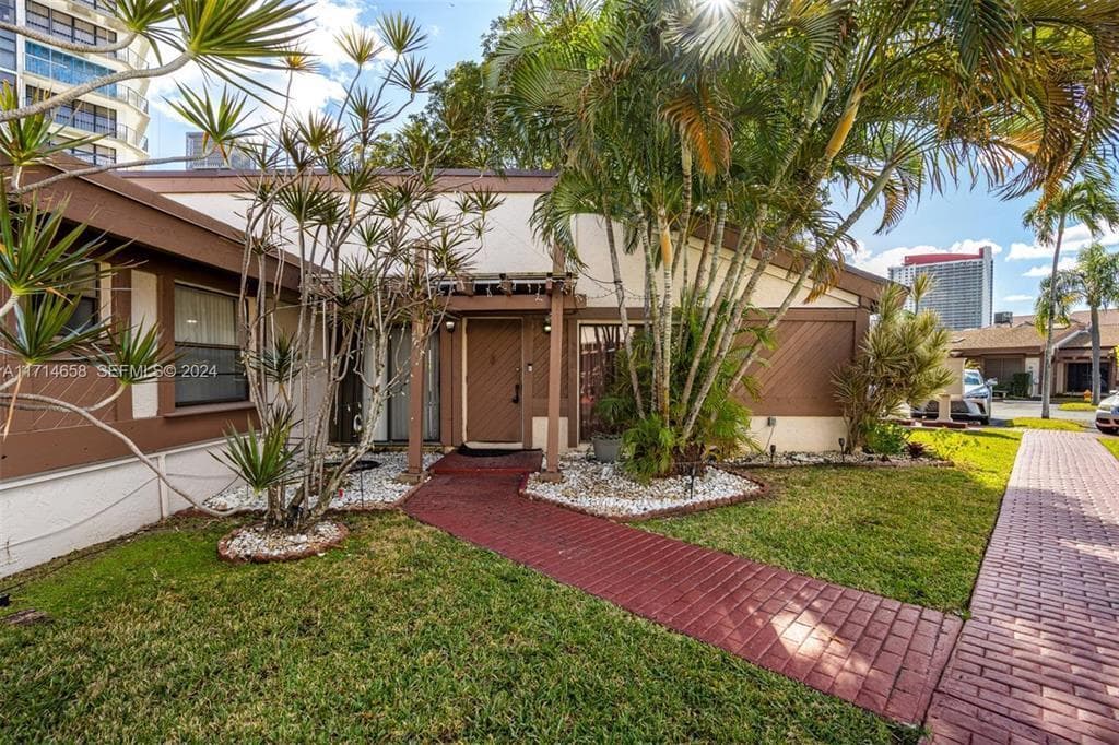 401 Leslie Drive, Hallandale Beach FL 33009 - Hallandale Beach, FL - Photo 1