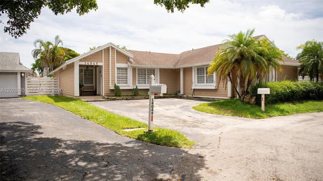14045 SW 103rd Ter, Miami FL 33186 - Miami, FL - Photo 2