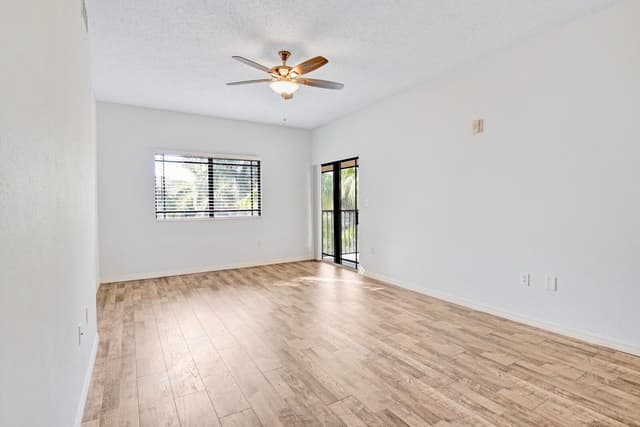 2801 SARENTO Place # 304, Palm Beach Gardens FL 33410 - Palm Beach Gardens, FL - Photo 3