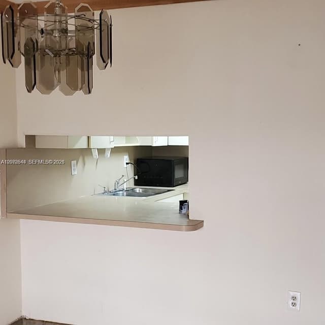1305 W 46th St # 108, Hialeah FL 33012 - Hialeah, FL - Photo 5