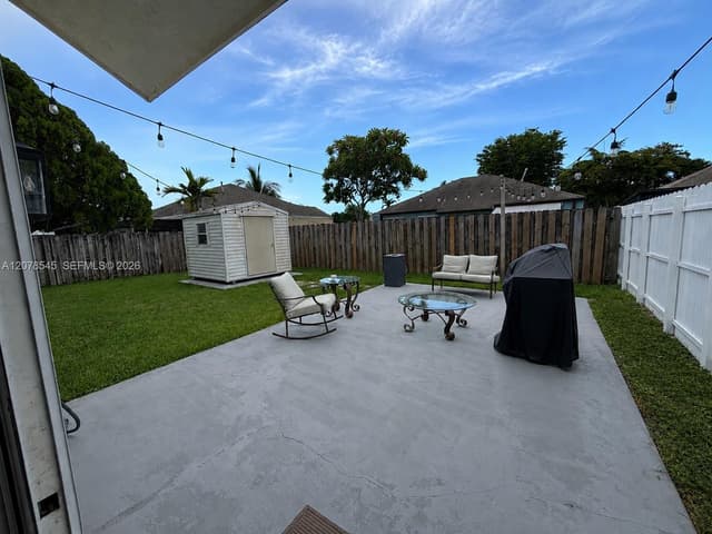 10340 SW 207th St, Cutler Bay FL 33189 - Cutler Bay, FL - Photo 4