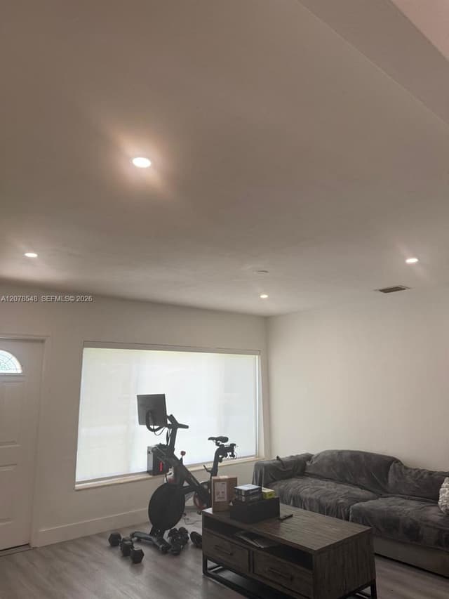 270 NE 169th St, North Miami Beach FL 33162 - North Miami Beach, FL - Photo 6