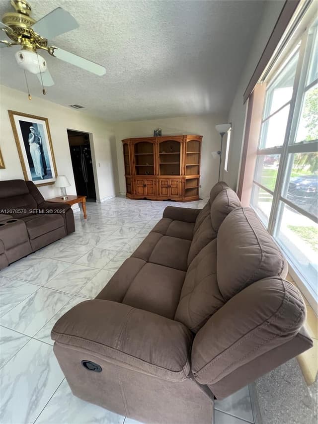 5490 W 2nd Ave, Hialeah FL 33012 - Hialeah, FL - Photo 6