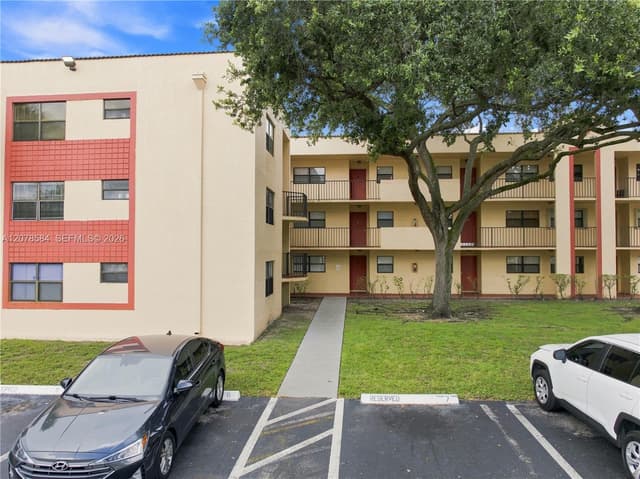 3199 Foxcroft Rd # 104, Miramar FL 33025 - Miramar, FL - Photo 2