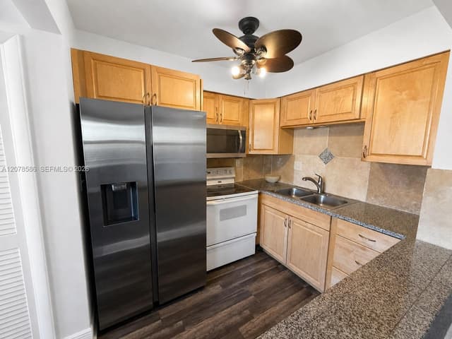 4050 NE 12th Ter # 1, Oakland Park FL 33334 - Oakland Park, FL - Photo 5