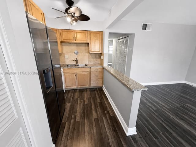 4050 NE 12th Ter # 1, Oakland Park FL 33334 - Oakland Park, FL - Photo 4
