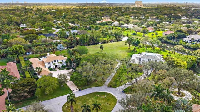 8090 Native Dancer Road E, Palm Beach Gardens FL 33418 - Palm Beach Gardens, FL - Photo 2