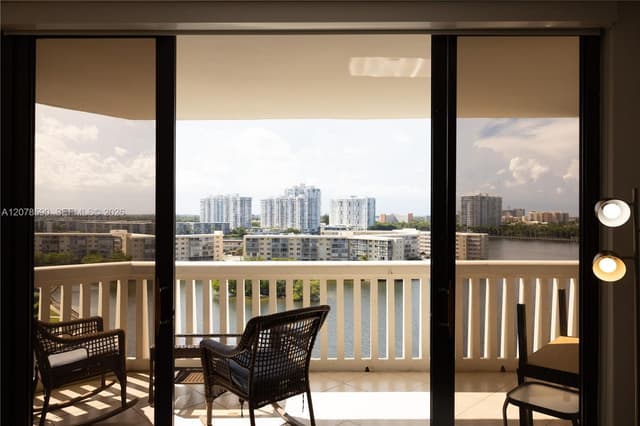 1000 W Island Blvd # 1010, Aventura FL 33160 - Aventura, FL - Photo 7