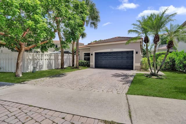 3932 NW 62nd Court, Coconut Creek FL 33073 - Coconut Creek, FL - Photo 2