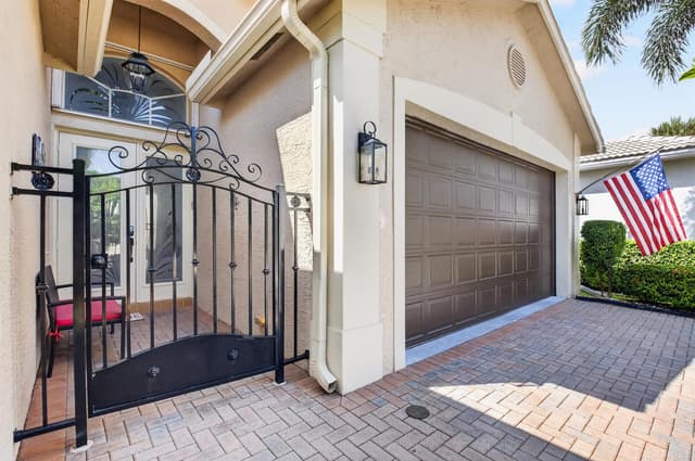 6600 Capistrano Beach Trail, Delray Beach FL 33446 - Delray Beach, FL - Photo 2