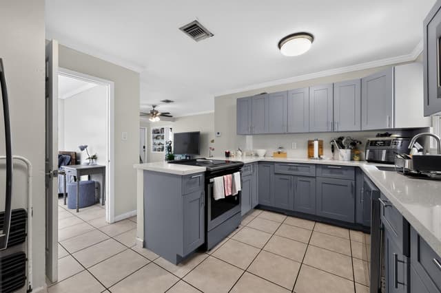 1213 14TH Avenue S, FL 33460 - Photo 6
