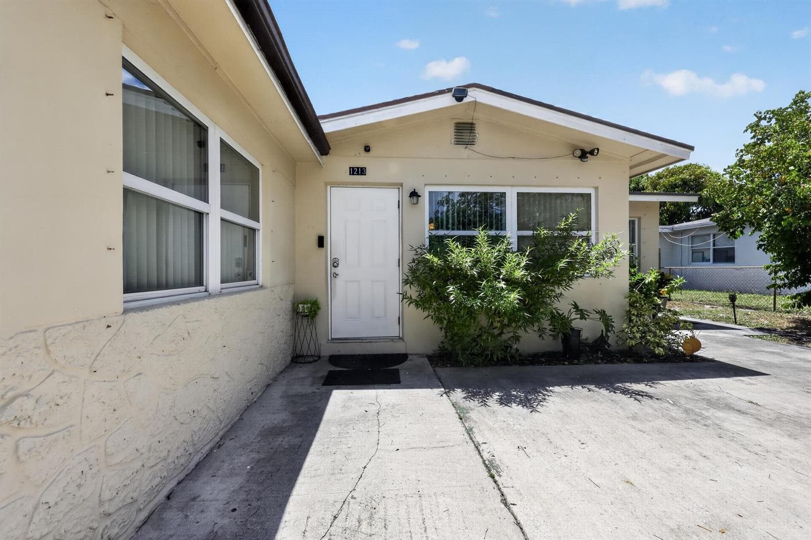 1213 14TH Avenue S, FL 33460 - Photo 1