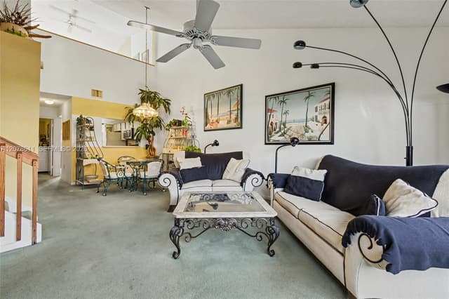 1557 N 15th Ter, Hollywood FL 33020 - Hollywood, FL - Photo 2