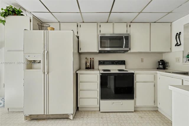 1557 N 15th Ter, Hollywood FL 33020 - Hollywood, FL - Photo 6