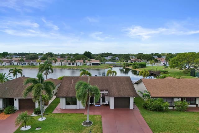 2186 SW 16th Circle, Deerfield Beach FL 33442 - Deerfield Beach, FL - Photo 2