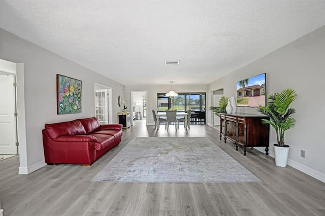 2186 SW 16th Circle, Deerfield Beach FL 33442 - Deerfield Beach, FL - Photo 5