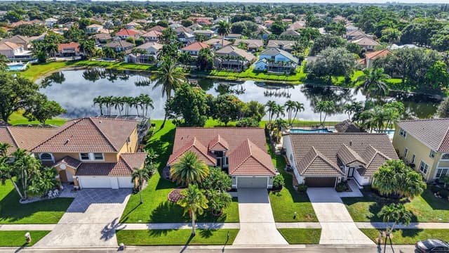 5756 Descartes Circle, Boynton Beach FL 33472 - Boynton Beach, FL - Photo 2