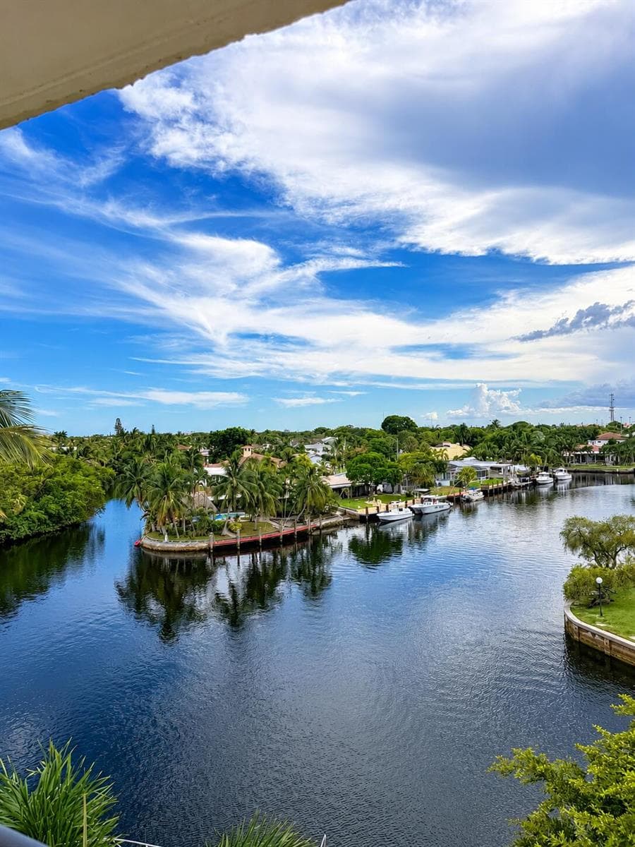 7 Royal Palm Way # 505, Boca Raton FL 33432