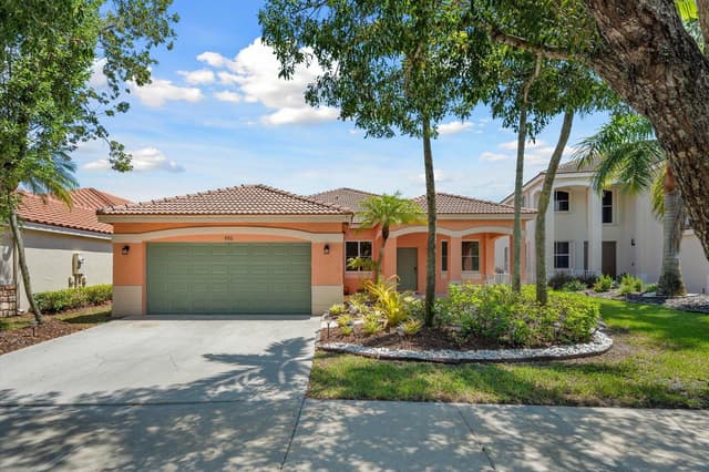 886 Sunflower Circle, Weston FL 33327 - Weston, FL - Photo 2