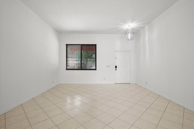 886 Sunflower Circle, Weston FL 33327 - Weston, FL - Photo 7