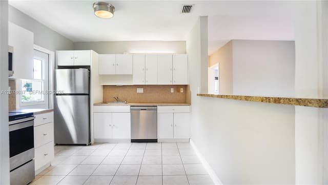 903 NE 2nd St, Hallandale Beach FL 33009 - Hallandale Beach, FL - Photo 7