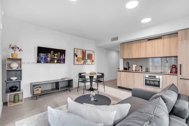 121 NE 5th St # 2708, Miami FL 33132 - Miami, FL - Photo 4