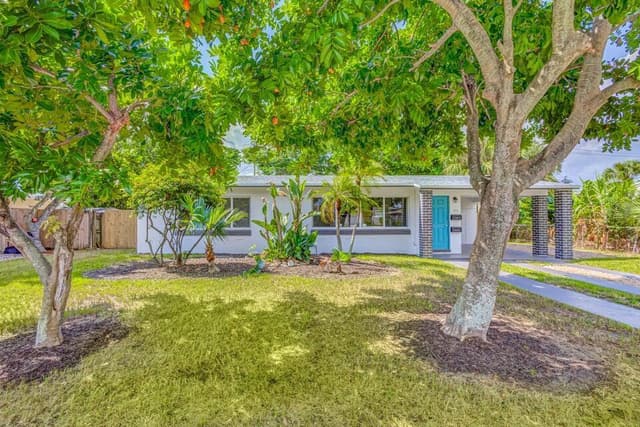 512 BAYBERRY Drive, Lake Park FL 33403 - Lake Park, FL - Photo 4