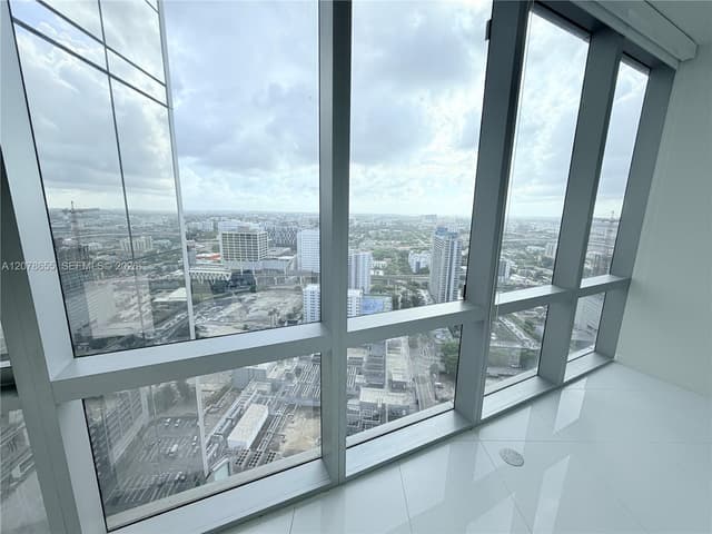 851 NE 1st Ave # 3202, Miami FL 33132 - Miami, FL - Photo 3