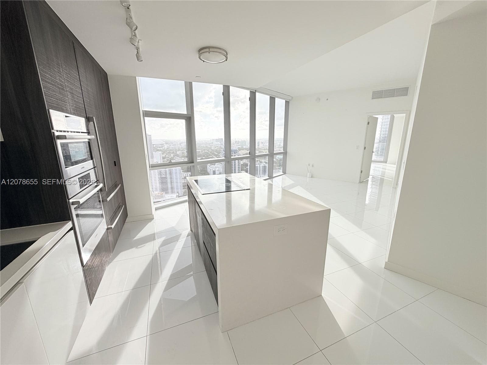 851 NE 1st Ave # 3202, Miami FL 33132 - Miami, FL - Photo 1