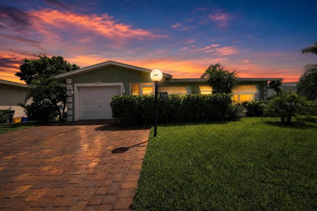 3550 Joseph Drive, West Palm Beach FL 33417 - West Palm Beach, FL - Photo 2