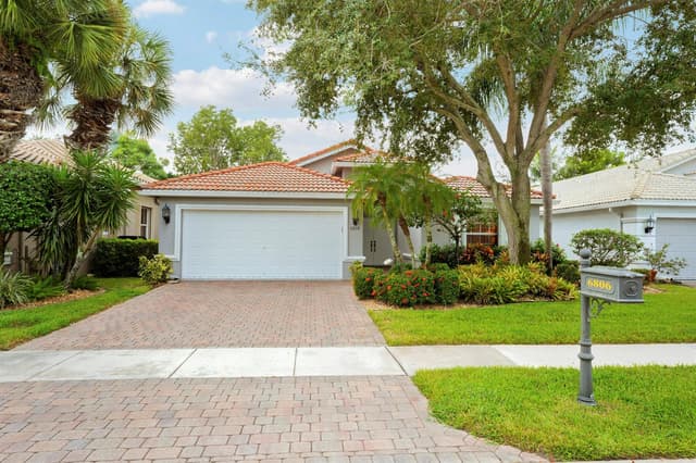 6806 Rienzo Street, Lake Worth FL 33467 - Lake Worth, FL - Photo 2