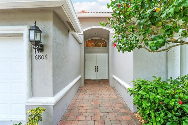 6806 Rienzo Street, Lake Worth FL 33467 - Lake Worth, FL - Photo 6