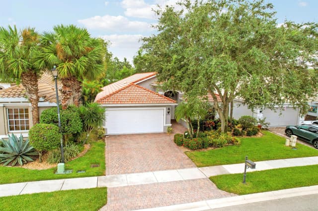6806 Rienzo Street, Lake Worth FL 33467 - Lake Worth, FL - Photo 4