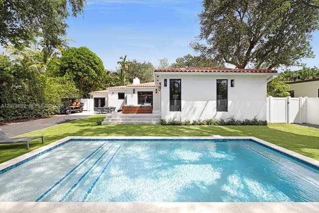558 NE 94th St, Miami Shores FL 33138 - Miami Shores, FL - Photo 2