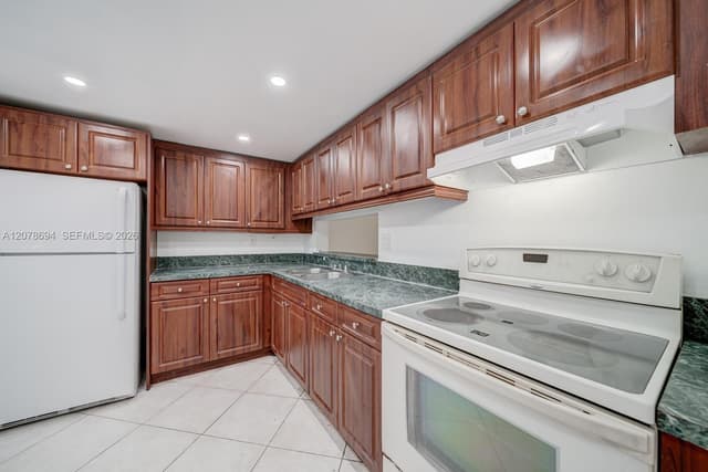 8420 SW 133rd Ave Rd # 224, Miami FL 33183 - Miami, FL - Photo 4