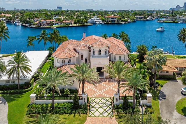 745 Middle River Drive, Fort Lauderdale FL 33304 - Fort Lauderdale, FL - Photo 2