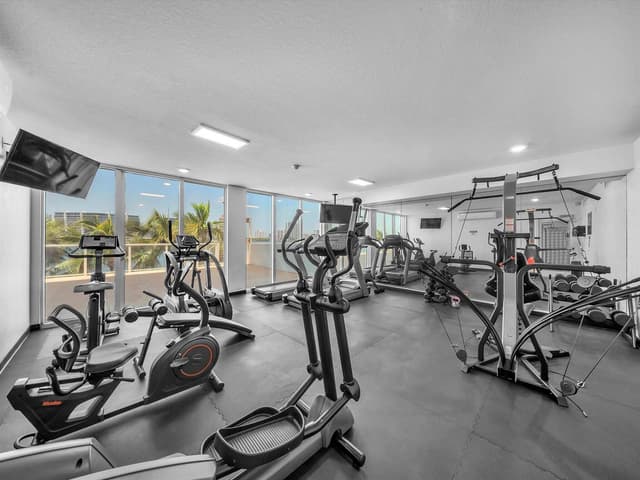 18100 N Bay Road # 707, Sunny Isles Beach FL 33160 - Sunny Isles Beach, FL - Photo 4
