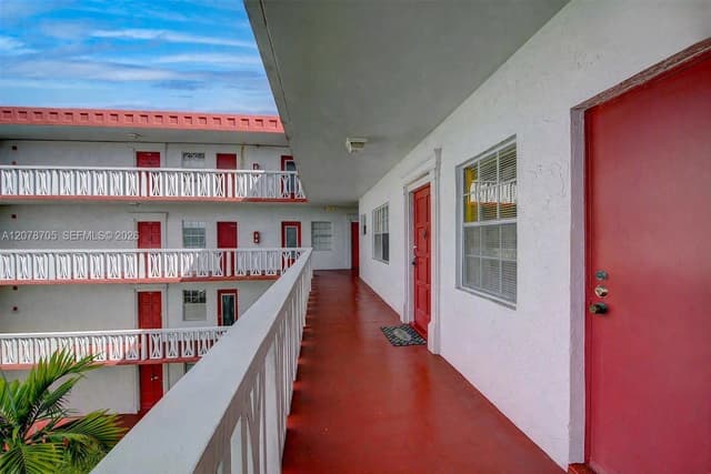 4140 NW 44th Ave # 312, Lauderdale Lakes FL 33319 - Lauderdale Lakes, FL - Photo 3