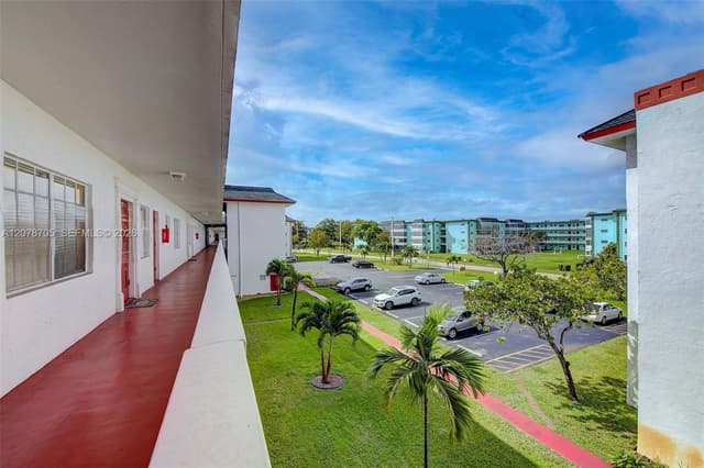 4140 NW 44th Ave # 312, Lauderdale Lakes FL 33319 - Lauderdale Lakes, FL - Photo 4