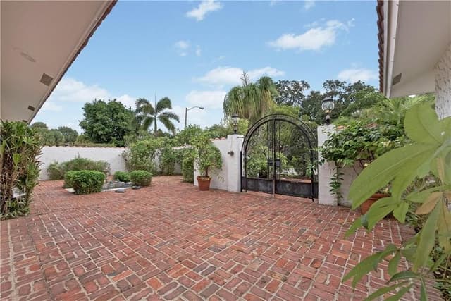 4903 WOODLANDS Boulevard, Tamarac FL 33319 - Tamarac, FL - Photo 3