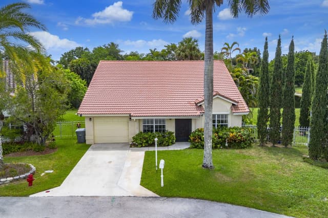 11140 LAKEAIRE Circle, Boca Raton FL 33498 - Boca Raton, FL - Photo 4