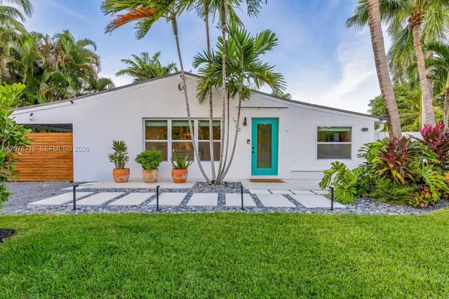 1743 NE 16th St, Fort Lauderdale FL 33304 - Fort Lauderdale, FL - Photo 2