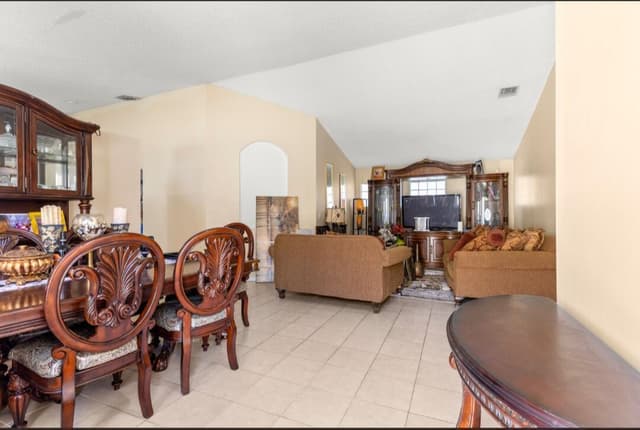6179 SAVANNAH Way, Lake Worth FL 33463 - Lake Worth, FL - Photo 2