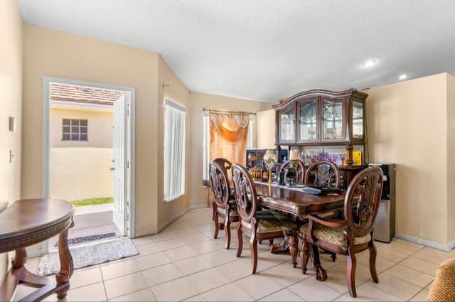 6179 SAVANNAH Way, Lake Worth FL 33463 - Lake Worth, FL - Photo 3