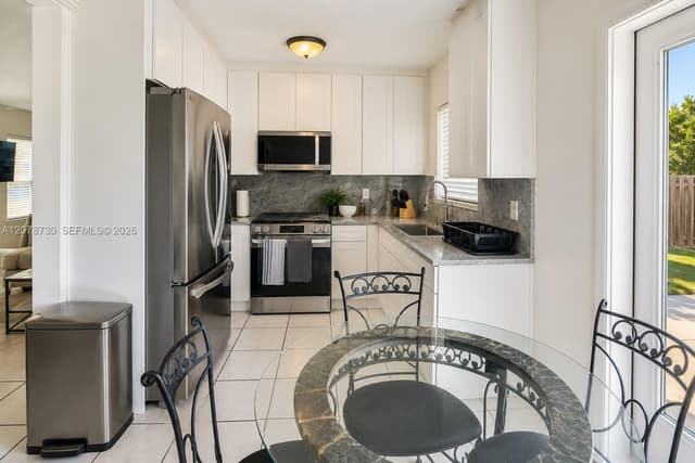 1038 NW 11th Ct, Fort Lauderdale FL 33311 - Fort Lauderdale, FL - Photo 6