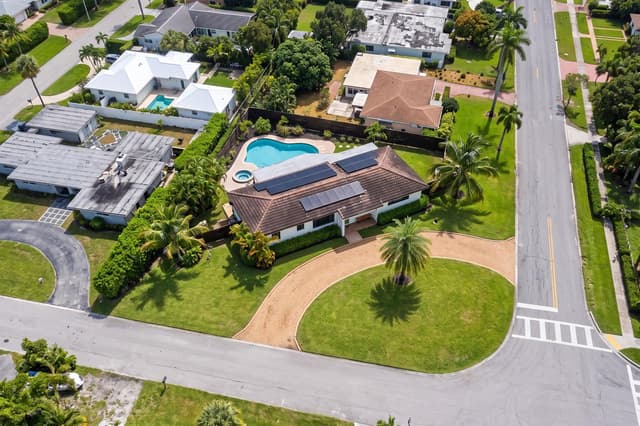 310 Orange Way, West Palm Beach FL 33405 - West Palm Beach, FL - Photo 5