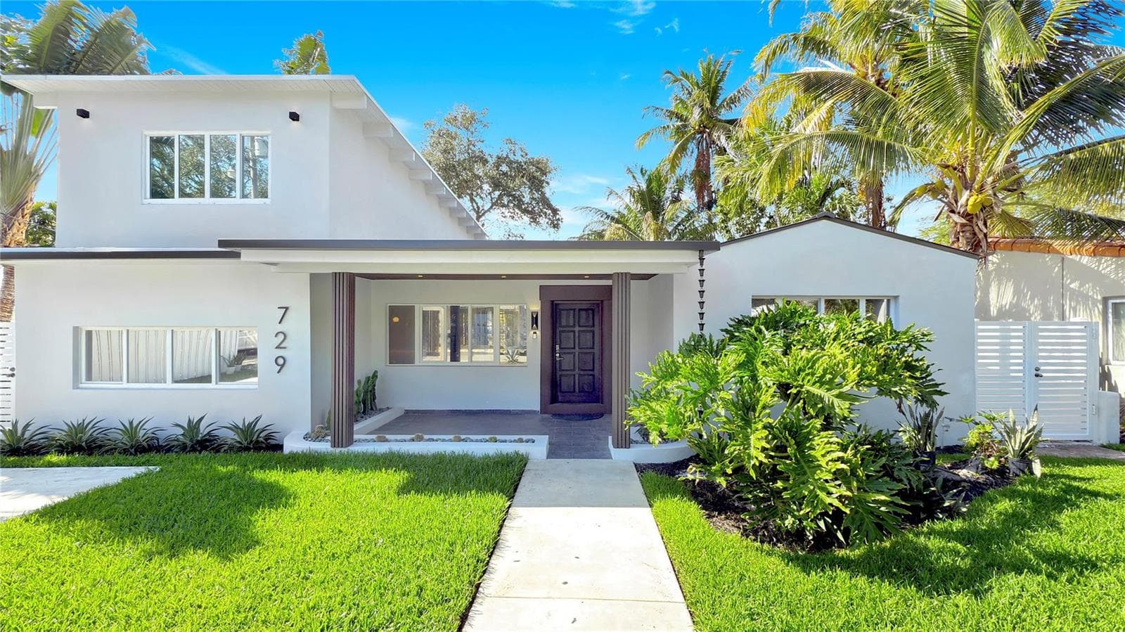 729 NE 17th Terrace, Fort Lauderdale FL 33304 - Fort Lauderdale, FL - Photo 1
