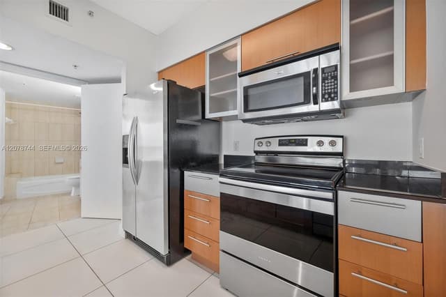 1750 N Bayshore Dr # 4011, Miami FL 33132 - Miami, FL - Photo 4